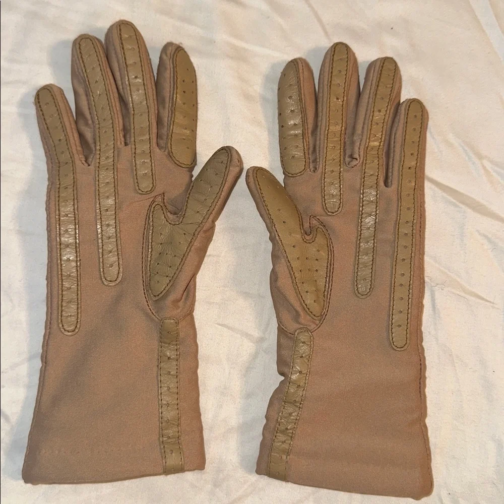Vintage‎ Isotoner Tan Winter Driving Antron Nylon Knit Lined Gloves